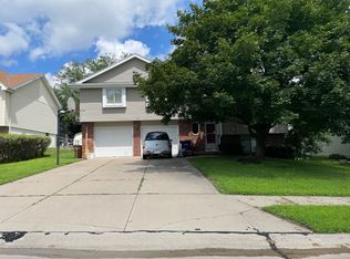 8113 S 49th Ave, Bellevue, NE 68157
