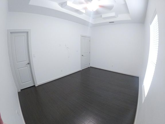 3rd image of 205 Ulex Ave