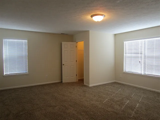 5964 Keensburg Dr — Photo 17