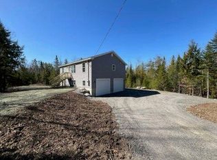 4 Saratoga Rd, Harrison, ME 04040