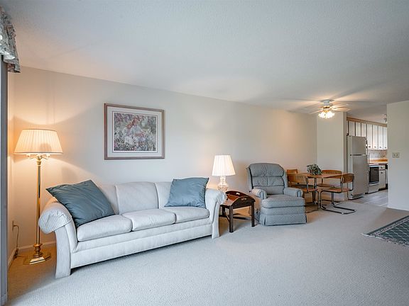 4th image of 603 Fox Hollow Drive