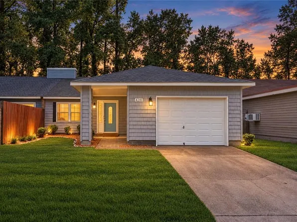 4281 Smokey Lake Dr, Virginia Beach, VA 23462
