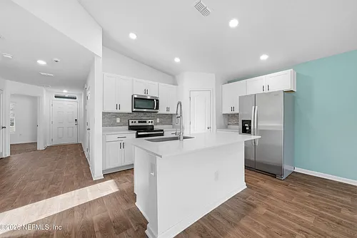 67 Rose Dr #A Photo 1