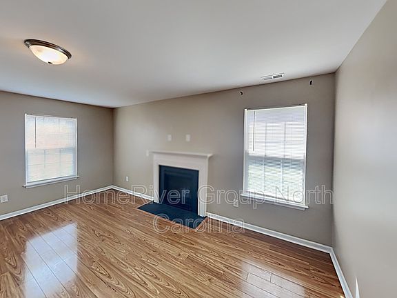 5th image of 1525 Daisy Park Dr