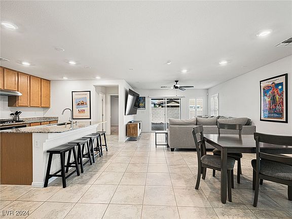 5th image of 9864 W Meranto Ave