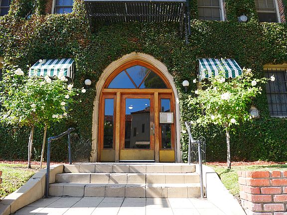 4th image of 611 S Cloverdale Ave APT 305