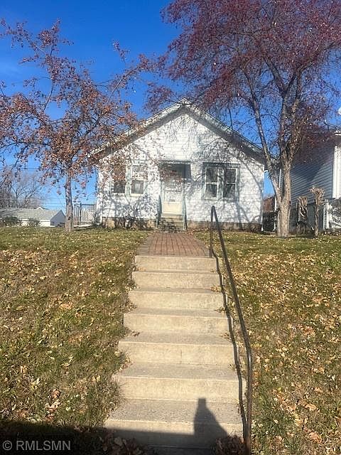 1st image of 2233 Minnehaha Ave E