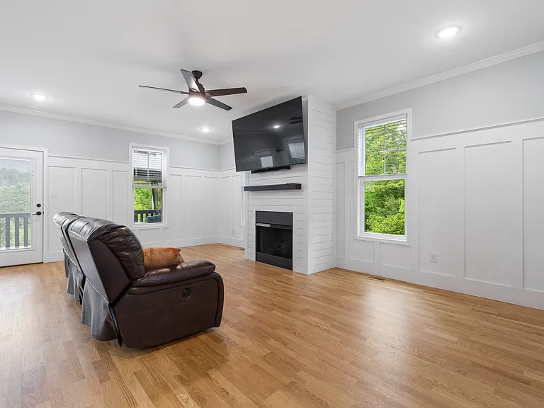 100 Riley Dr — Photo 4