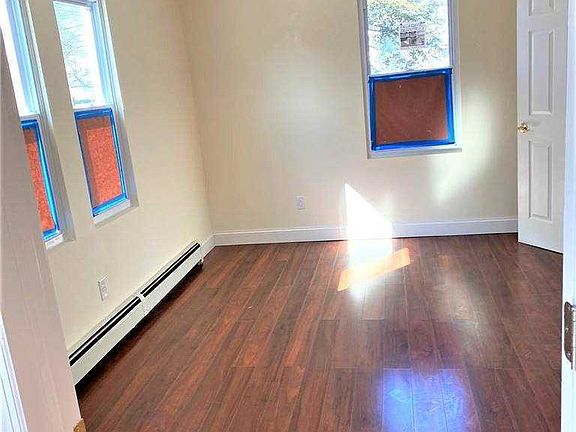 5th image of 47 Gladys Ave