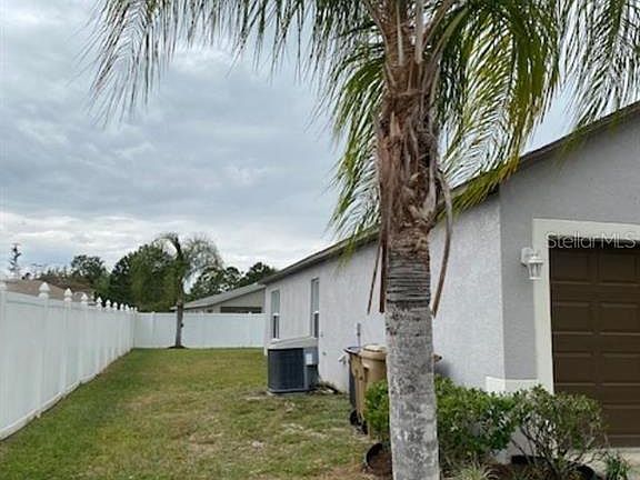 2nd image of 922 Derbyshire Dr