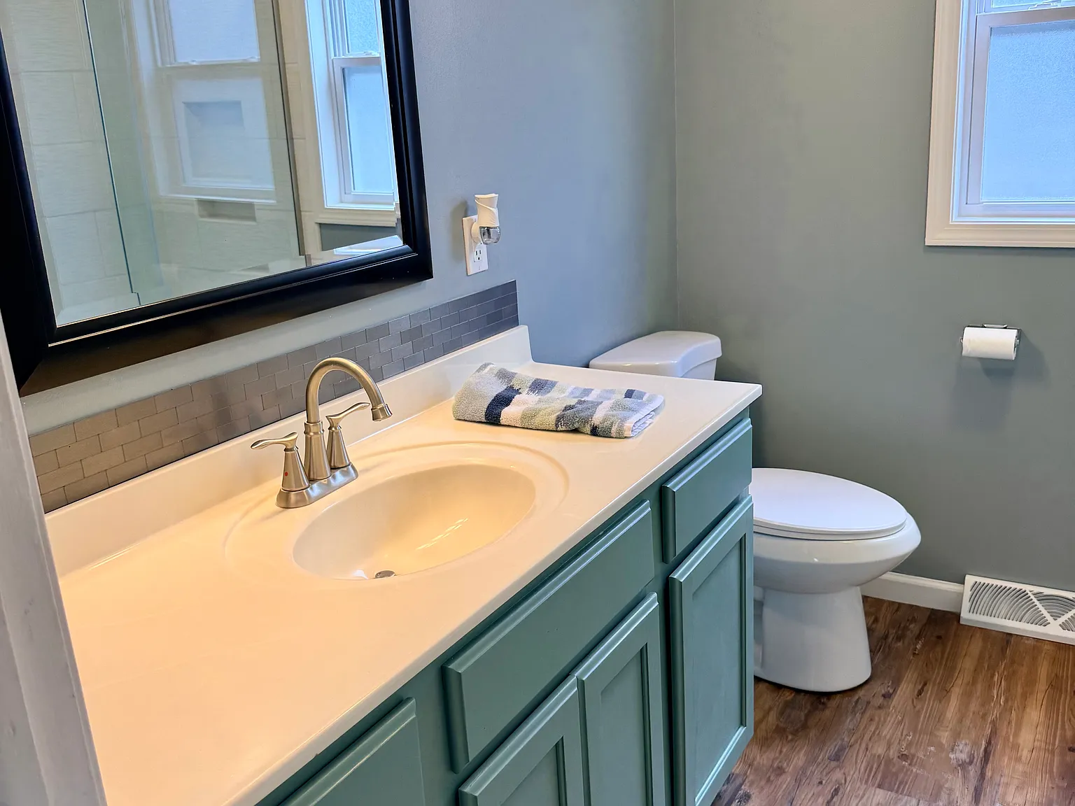 3 bed, 2433 sqft, $3,000 — Photo 4