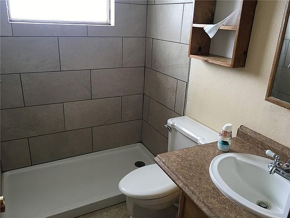 4th image of 2517 Templewood Dr