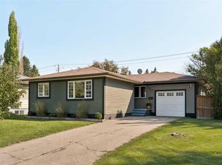 129 N Springwood Dr SW, Calgary, AB T2W 0K8