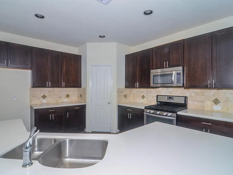 15207 Keystone Bend Ln — Photo 6