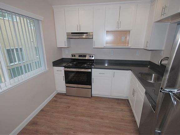 2nd image of 1439 El Camino Real APT 2
