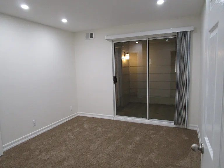 129 S Melrose St #3BDR-2BA — Photo 22