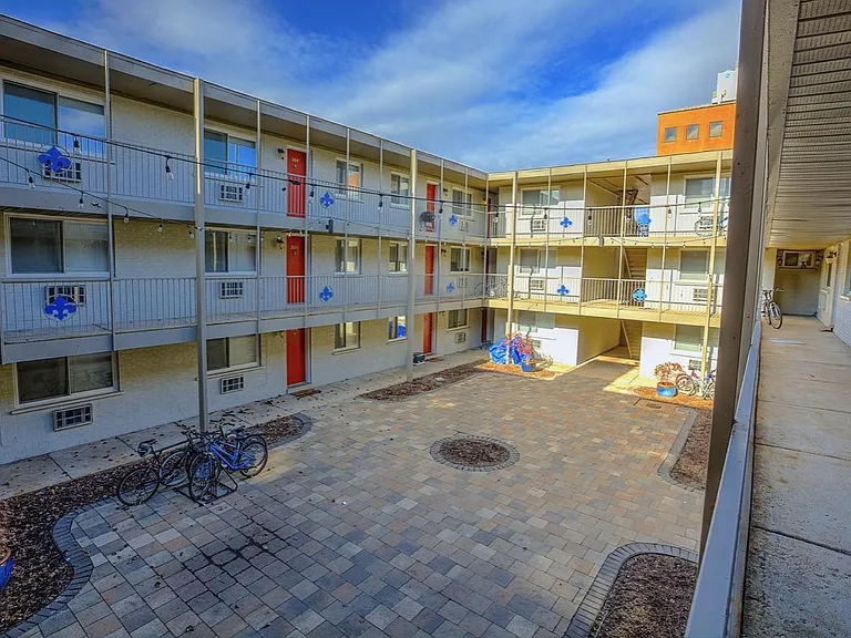 4049 W Pine Blvd #311 — Photo 10