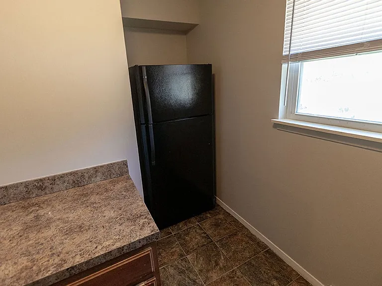 1011 W Ash St — Photo 8