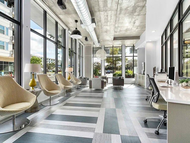 MAA South Lamar — Photo 12