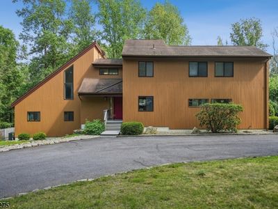 54 Sliker Rd, Glen Gardner, NJ, 08826
