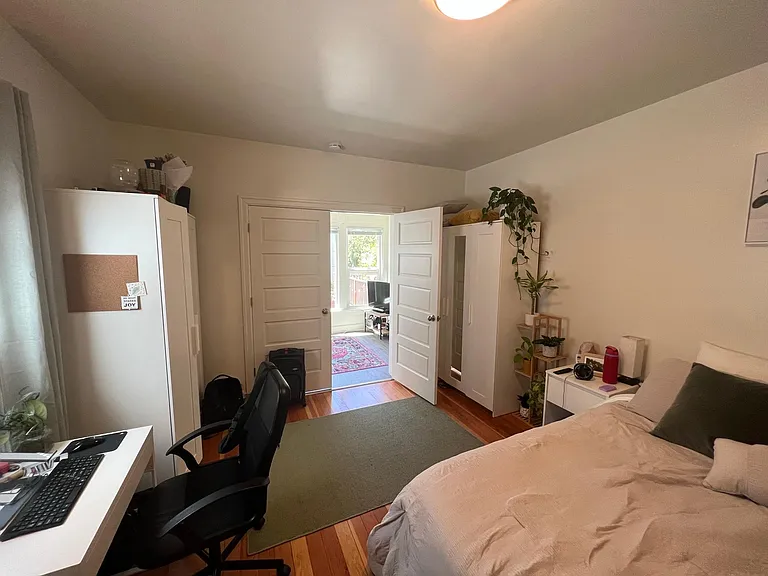 531 Federal Ave E — Photo 13