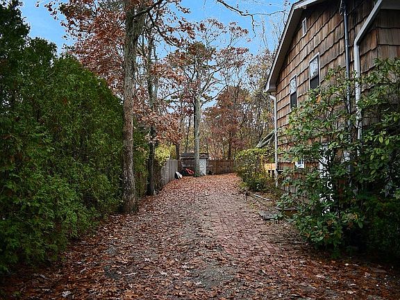 4th image of 3 Riverdale Dr