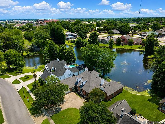 4th image of 8341 Myrtlelake Dr