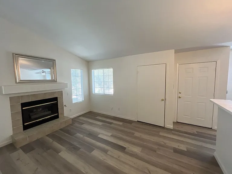 4623 Krissylouise Way #D — Photo 6