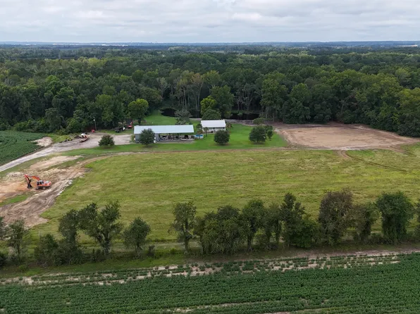 2985 Thadsfarm Rd, Sumter, SC 29153