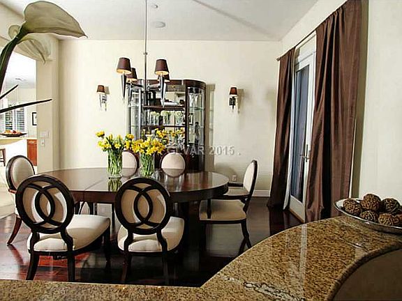 3rd image of 1316 Enchanted River Dr