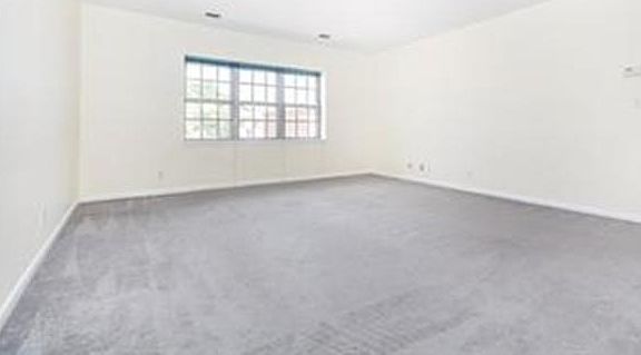 3rd image of 30 Lake Shore Ct APT 3