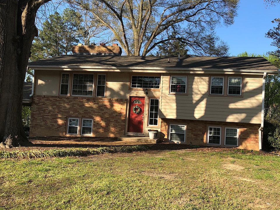 2nd image of 7524 Comanche Dr