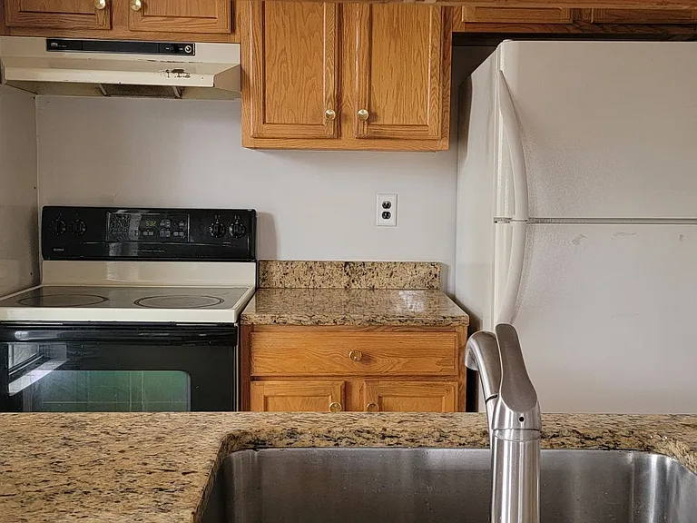 1024 Willings Way — Photo 9