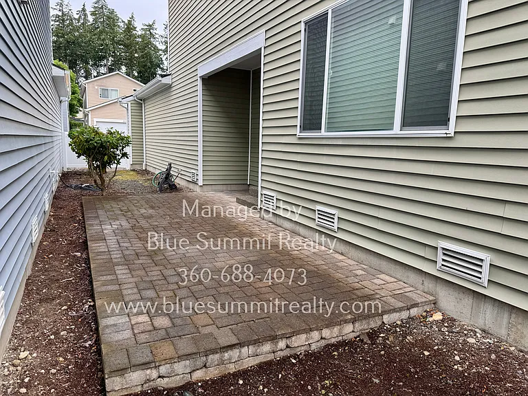 4335 Crestone St NE — Photo 16