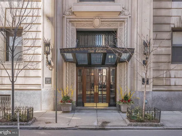 250 S 13th St APT 12E, Philadelphia, PA 19107