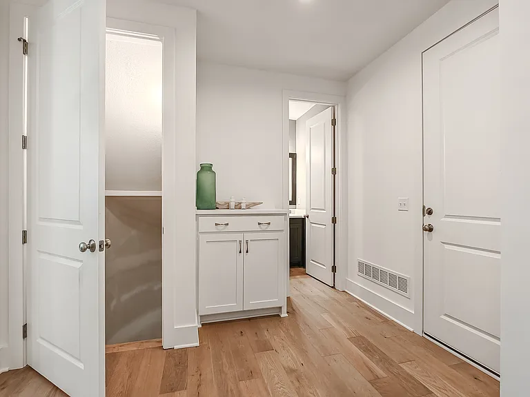 18401 Monrovia St — Photo 29