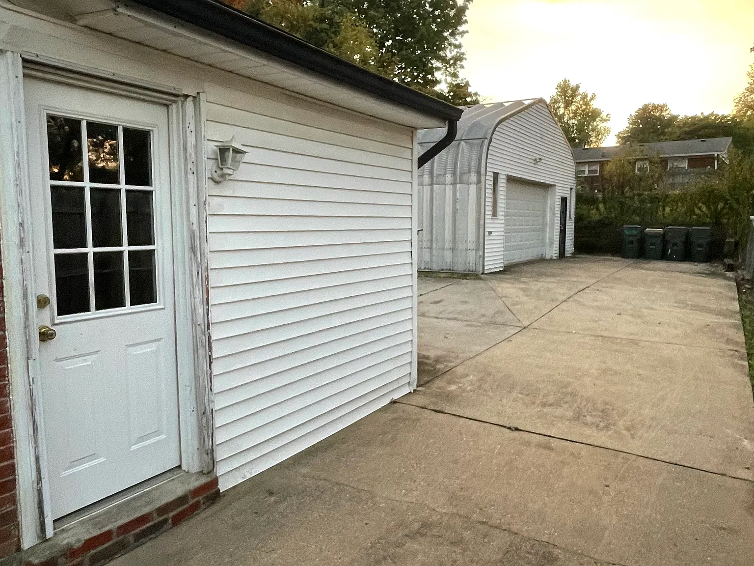 3 bed, 1200 sqft, $1,650 — Photo 4