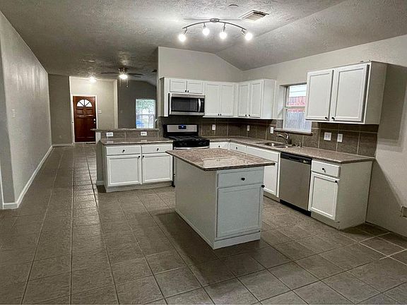 2nd image of 18447 Austin Oak Ln