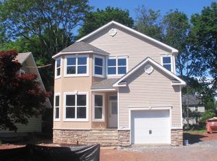 318 Cedar Ave, Highland Park, NJ 08904