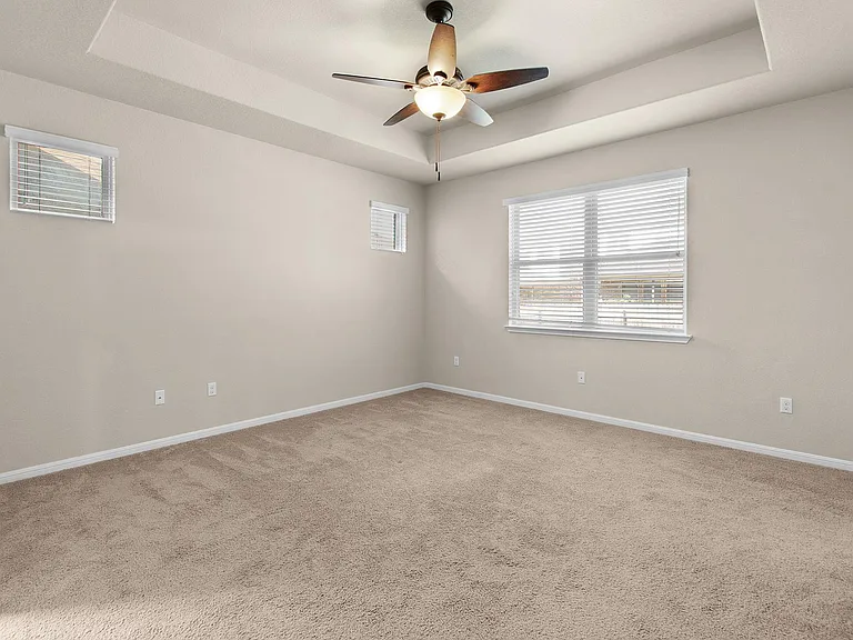 2437 Lyla Ln — Photo 8