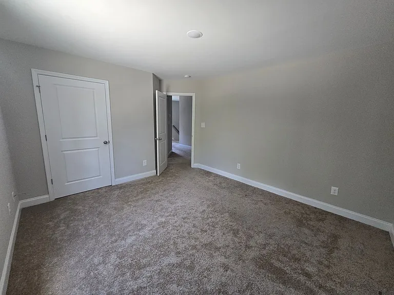 916 Stevens St — Photo 6