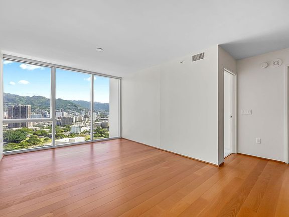 5th image of 888 Kapiolani Blvd #3101
