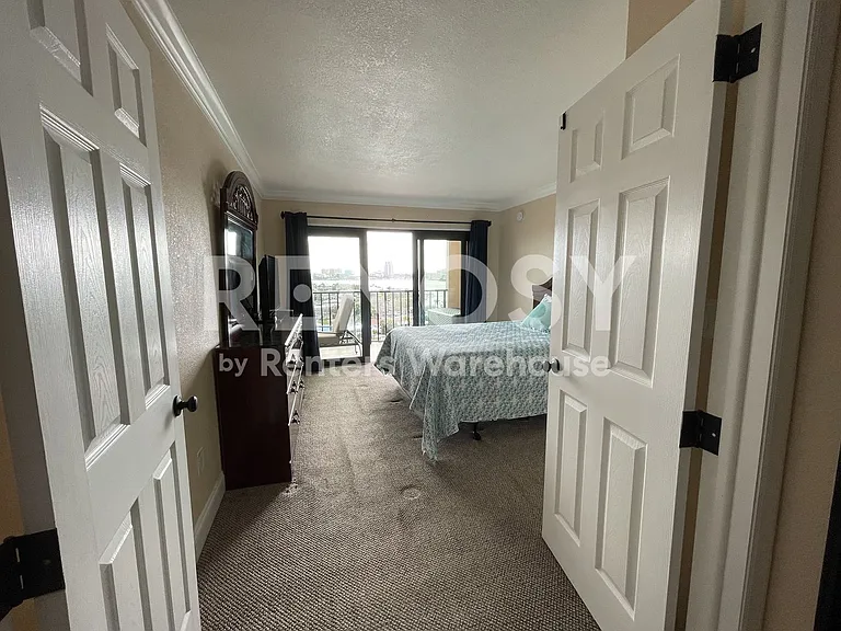 51 Island Way #906 — Photo 14