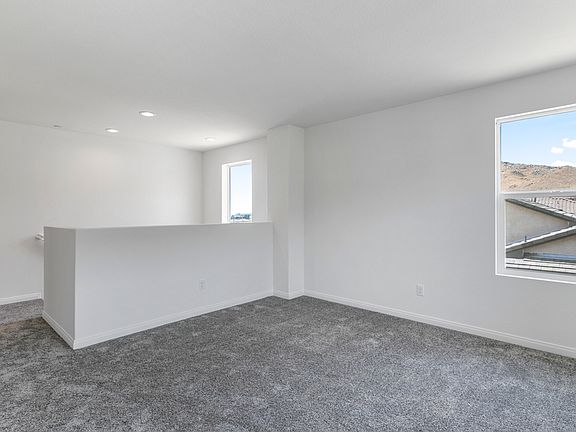 5th image of 713 Mulyak St