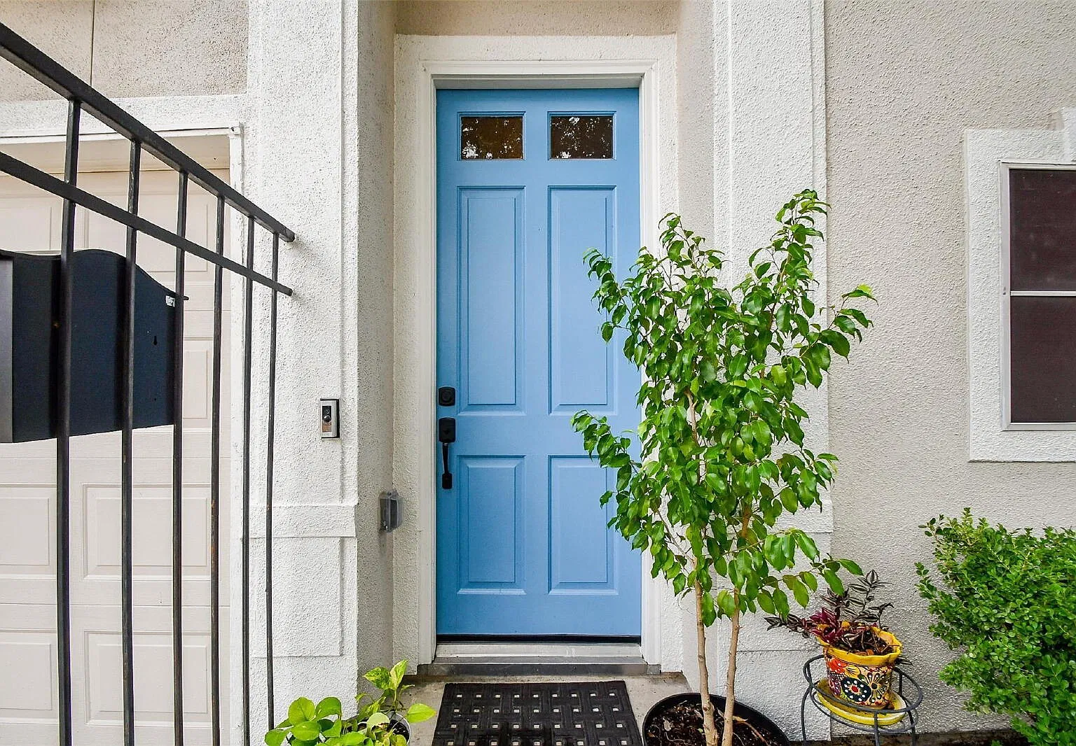 3 bed, 3.5 bath, 2062 sqft, $3,000 — Photo 4
