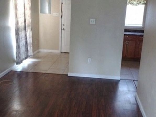 12246 Palmyra Dr
