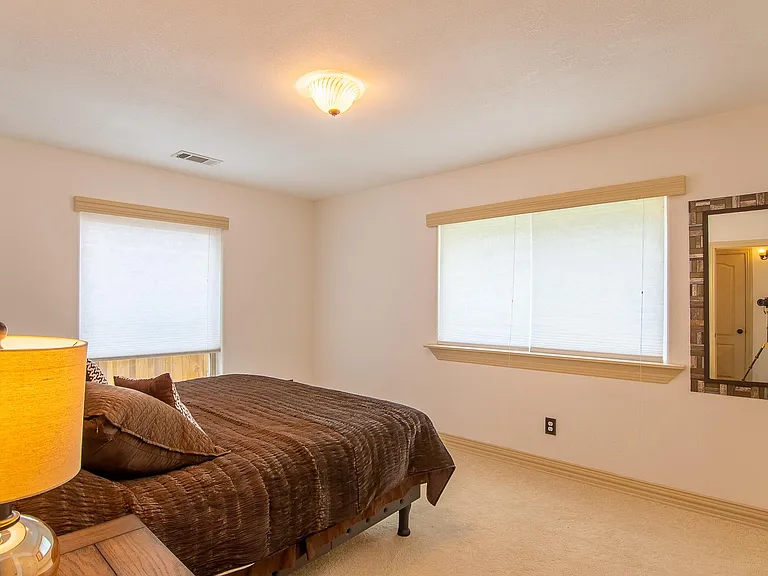 3631 Seguin Dr — Photo 25