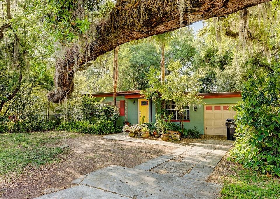 1st image of 2022 Forest Cir