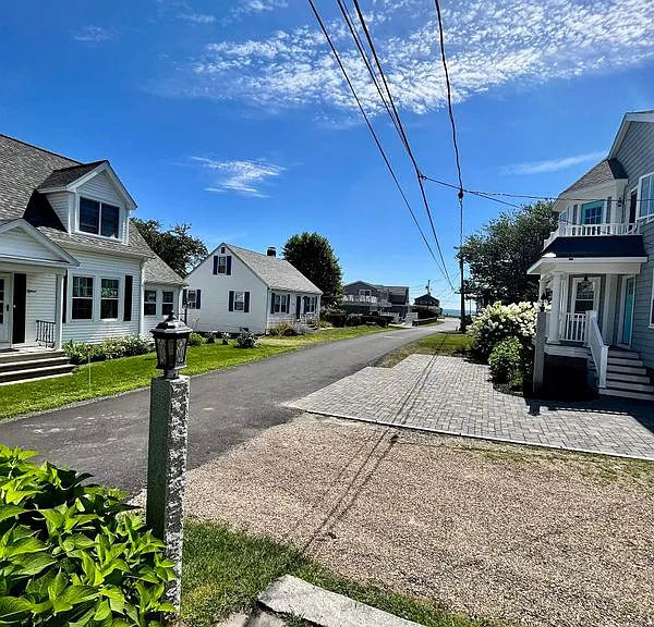 16 Browns Ct — Photo 4