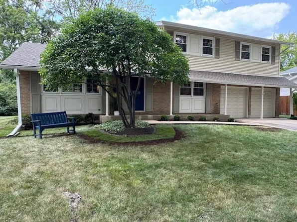 828 N Glenn Dr, Palatine, IL 60074